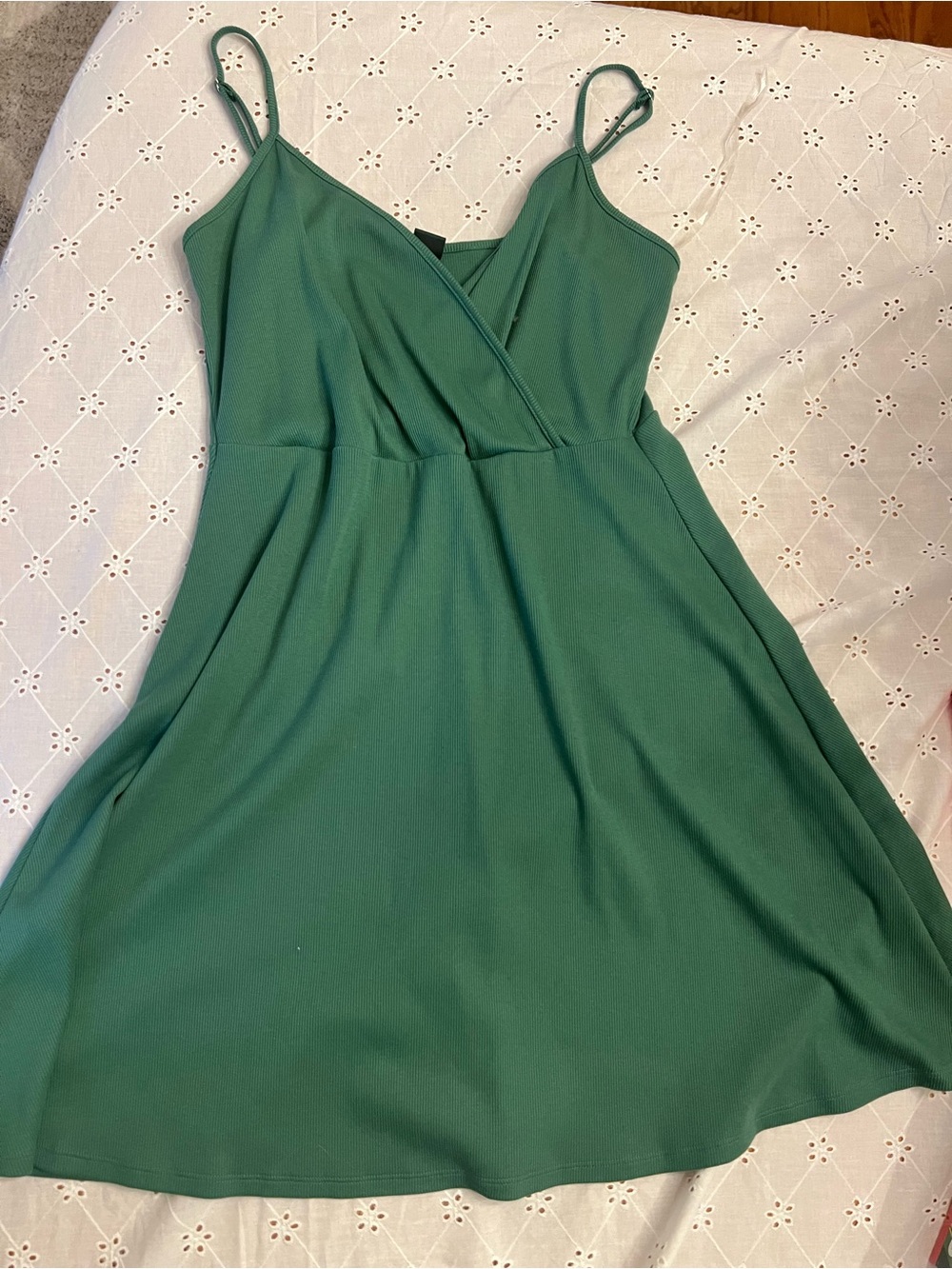 Wild Fable Green V-Neck Spaghetti Strap Dress